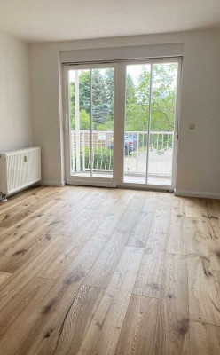 1-Raum-Wohnung im Erdgeschoss mit Balkon & Einbauküche