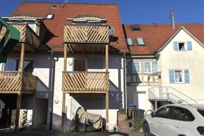 Kapitalanlage oder selber einziehen: 1-Zimmer-Wohnung mit großem Balkon  und separater Küche!