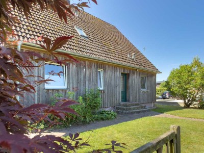 Saniertes Familiendomizil mit Charme in ruhiger Feldrandlage