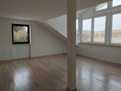 4-Zimmer Wohnung/Haus mit eigenem Eingang