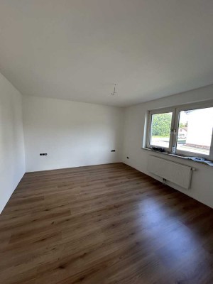 Frisch Sanierte 3-Zimmer-Wohnung mit Einbauküche
