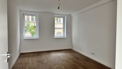 Sanierte Wohnung in der Einkaufsstraße von Krefeld Uerdingen zu vermieten