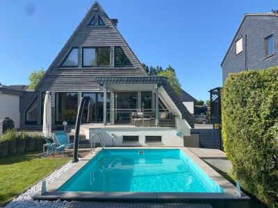 Freistehendes Traumhaus mit Swimmingpool in Burscheid-Großösinghausen mit Einliegerwohnung