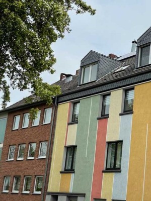 Gepflegte 3-Zimmer-Maisonette-Wohnung mit Balkon und Einbauküche in Mönchengladbach