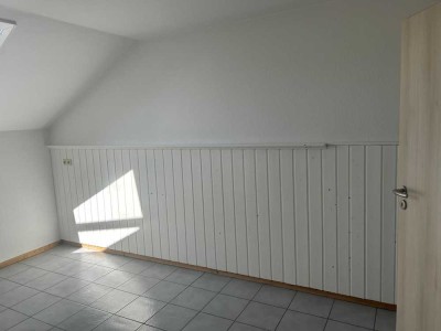 3,5-Zimmer-Wohnung mit Balkon und EBK in Altusried