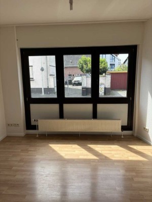 Ruhig gelegene 2-Zi.-Whg. im EG eines 2-Fam.-Hauses TOP-Wohnlage Ramersdorf! TOP für Singlehaushalt!