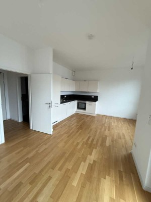 Helle2-Zimmer Wohnung mit Einbauküche und Balkon