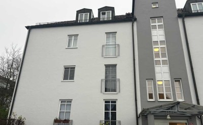 Stilvolle, gepflegte 3-Zimmer-Wohnung mit Balkon und Einbauküche in Freising