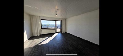 Penthouse-Wohnung mit riesiger Dachterrasse und Fernblick