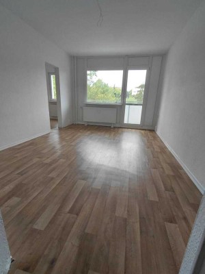 Helle 3-Zimmer-Wohnung mit Balkon in Schwerin