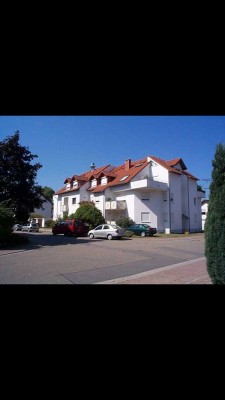 Gepflegte 2-Zimmer-Wohnung mit Balkon und Einbauküche in Leimen