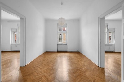 * Schillerplatz: Top 3 Zimmer Altbau - großzügig geschnitten und mit Balkon ins Grüne *