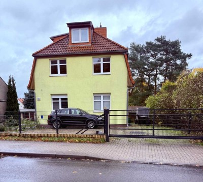 Mehrfamilienhaus mit zusätzlichem Bungalow und viel Platz zum Leben