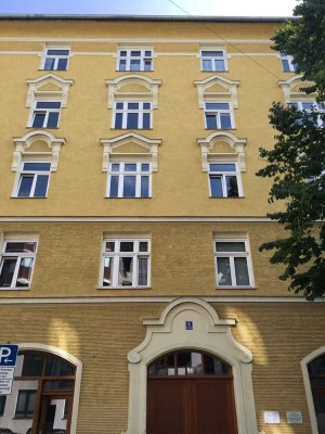 Schmuckstück in Haidhausen, 3 Zimmer Altbauwohnung