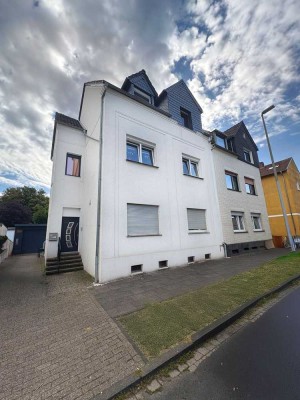 Doppelhaus mit zwei Einheiten, modernisiert und familienfreundlich – Komfort, Platz und Rendite