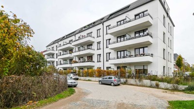 Kleine 3-Zimmer-Wohnung mit Parkett, Duschbad und großem Balkon