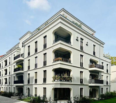 Großzügige Vier-Zimmer-Wohnung mit Loggia /// Die Königshöfe. Bestlage neu definiert.