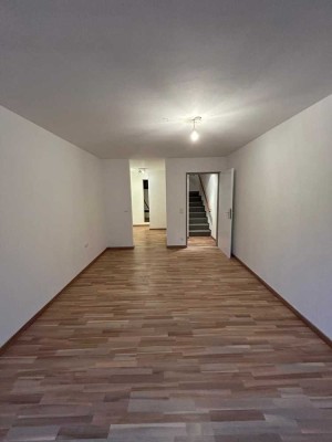 Schöne 2-Zi-Maisonette-Wohnung in Schwaighofen mit Balkon, Garten, Terasse und FBH zum wohlfühlen