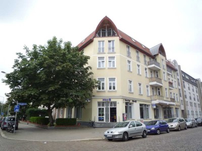zentrale 2-Raumwohnung mit Balkon im Herzen Stadtfeld's