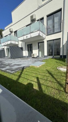 Neuwertig 2,5-Raum-Terrassenwohnung inkl Einbauküche + Tiefgarage in Euskirchen-Süd (Rundum sorglos)