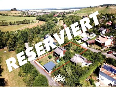 RESERVIERT: WOHNEN WIE IM URLAUB: IHR NEUES ZUHAUSE MIT BLICK INS GRÜNE, GROßEM GARTEN UND CARPORT!