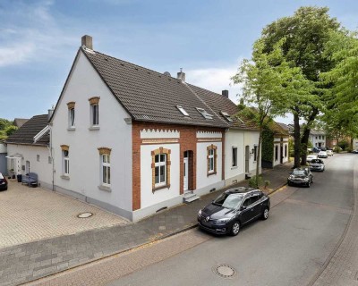 Ratingen-Süd: Charmantes Zweifamilienhaus inkl.einzigartigem Künstleratelier