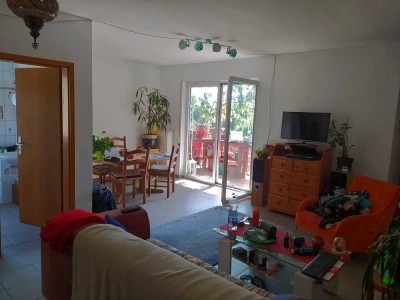 Großzügige 5-Zimmer-Wohnung mit Einbauküche, 2 Bädern und Balkon in Selzen