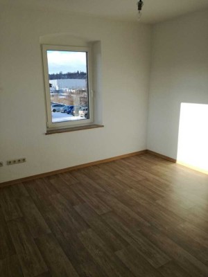 3-Zimmer Wohnung direkt im Bahnhof Burgkunstadt zu vermieten!