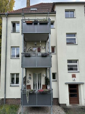Einladende Etagenwohnung mit Parkett – vermietetes Investmentobjekt