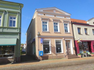 Fußgängerzone! Wohn- und Geschäftshaus an der Ostsee