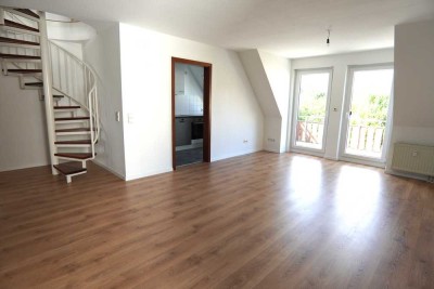 Lichtdurchflutete Maisonette-Wohnung mit Balkon & Stellplatz in Freiberg am Neckar