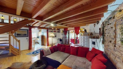 Wohnen wie im eigenen Haus - Eigenständige Maisonette mit privatem Innenhof!