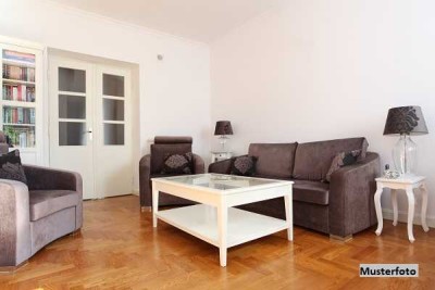 3-Zimmer-Wohnung + in gutem Gesamtzustand +