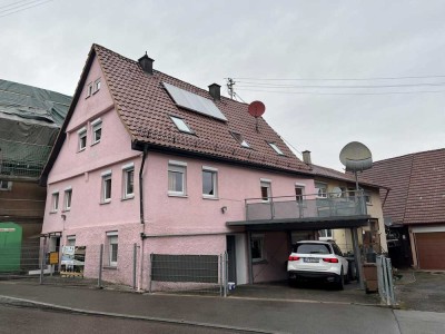 Modernisiertes Haus mit 3 Wohnungen in zentraler Lage von Plattenhardt!