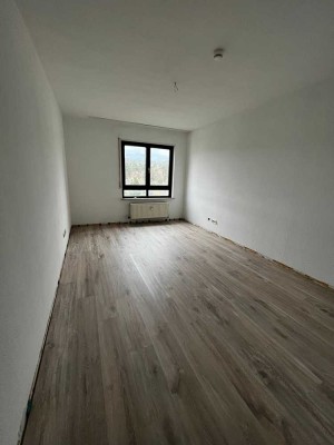 KL - Nähe Uni, Renoviertes 1-Zimmer-Appartement mit Pantryküche
