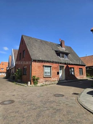 Charmantes Mehrfamilienhaus in der Otterndorfer Altstadt
- ideal auch als Anlageobjekt!