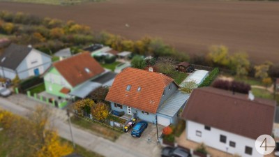 Ihr neues Zuhause: Stilvolles Einfamilienhaus mit Pool in ruhiger Lage