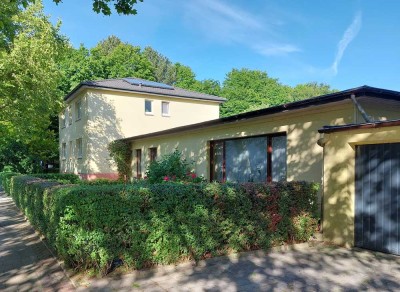 Auf einem großen Grundstück drei einzigartige Immobilien in guter, ruhiger Wohnlage