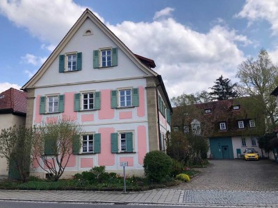 Ansprechende 3-Zimmer-Wohnung in einem Denkmalgeschützen ehemaligen Bauernhaus