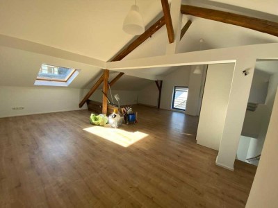 Zentrale DG-Wohnung mit 2 Schlafzimmern in Jünkerath - gemütlich & hell