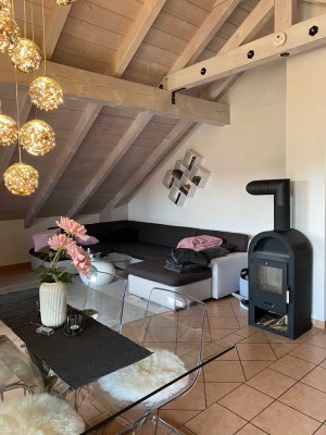 Attraktive 3-Zimmer-Dachgeschosswohnung mit Balkon und Einbauküche in Diessen am Ammersee