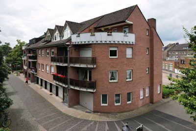 Bezugsbereit: Dachgeschosswohnung mit Terrasse