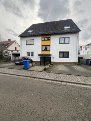 Erstbezug nach Sanierung mit Balkon und Einbauküche: Attraktive 2-Zimmer-Wohnung in Wöllstein