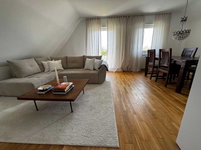 Möblierte 2,5-Zimmer Wohnung + separates Büro zur Zwischenmiete (3-6 Monate mit Verlängerungsoption)