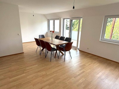 Ruhig wohnen in Hietzing - Neubau Erstbezug + Balkon ca. 11 m² + Markenküche Wert ca. € 22.000 + 1 Garagenplatz im Eigentum - alles im Kaufpreis inkludiert !