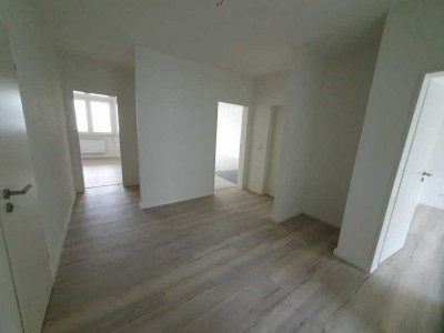 4 ZWG mit Balkon. Wunstorf Kernstadt, Generalsaniert