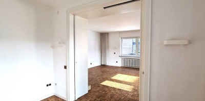 Sehr große komfortable Wohnung – Stadtmitte Düsseldorf