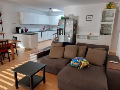 Helle, moderne 4-Zimmer-Wohnung mit großem Balkon und Einbauküche in Aachen