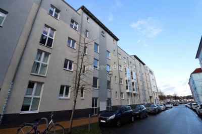 100 m zur Warnow - Moderne 3 Zimmer Wohnung mit Aufzug, Balkon & Garage