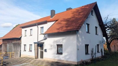 Großzügiges Ein- bis Zweifamilienhaus mit Scheune, Garten und Doppelgarage! Sofort frei!